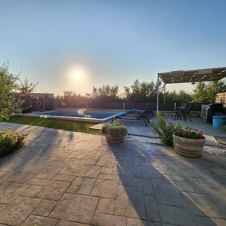 Villa Sheila With Private Pool Roumelí エクステリア 写真
