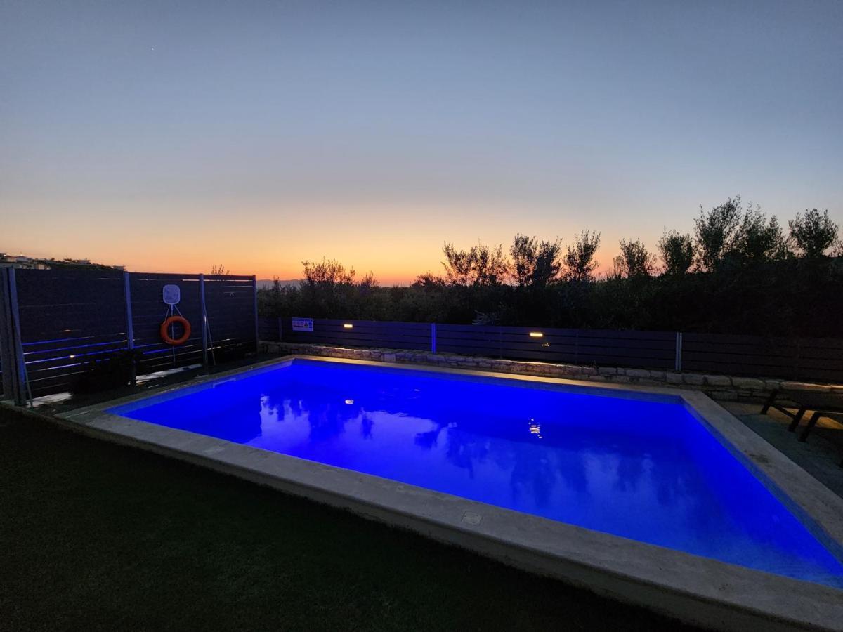 Villa Sheila With Private Pool Roumelí エクステリア 写真