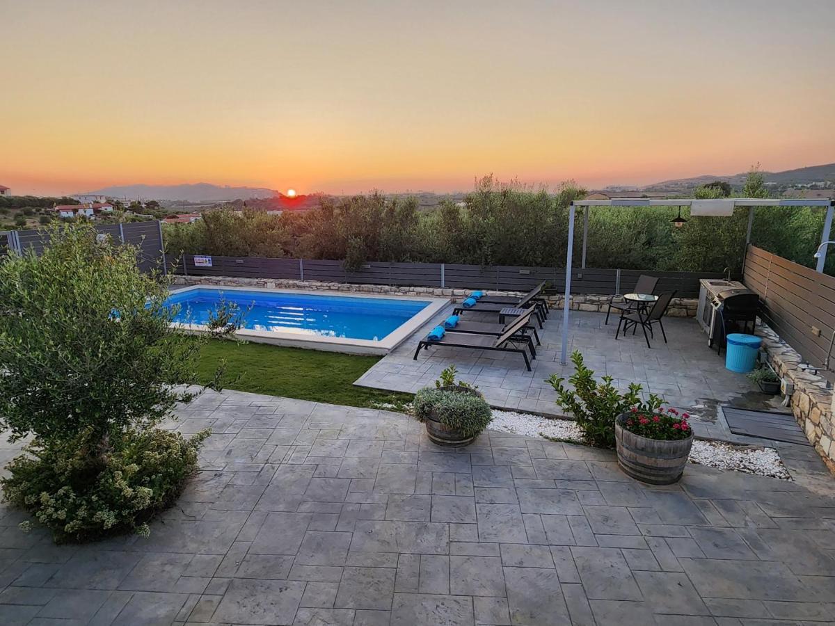 Villa Sheila With Private Pool Roumelí エクステリア 写真